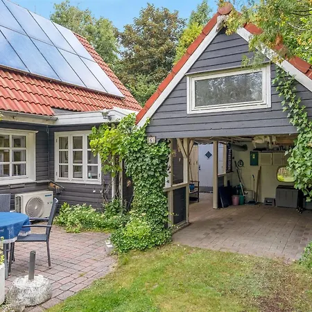 Feriehus Lonneke - From The Sea By Interhome *
